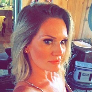 Meet your Posher, Iva